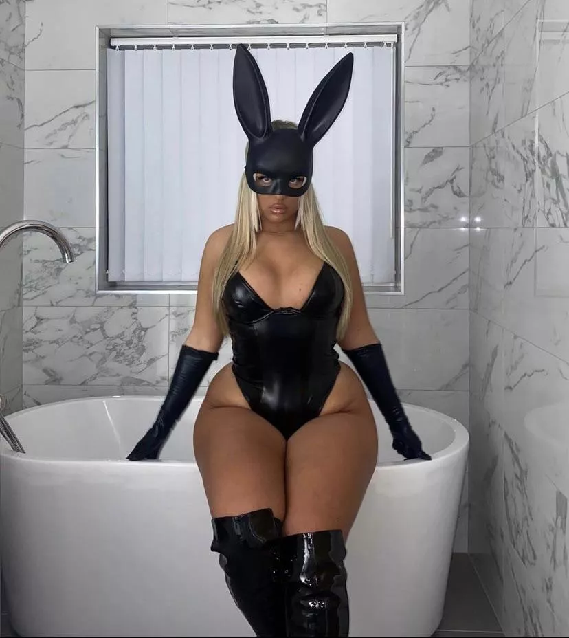 Thicc Halloween chav pt1 Thicc Halloween chav pt1