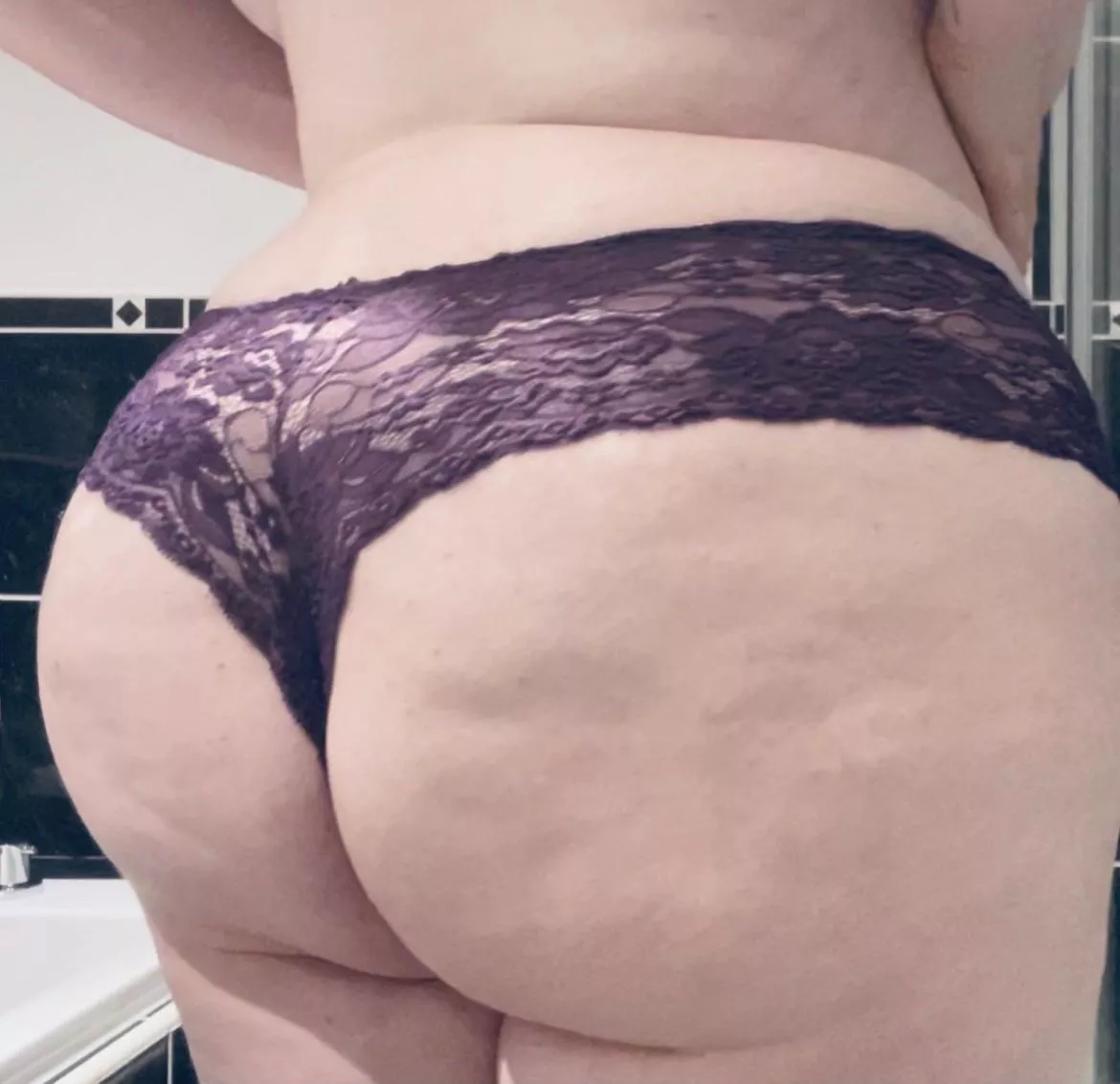 THICK thick 😇 THICK thick 😇