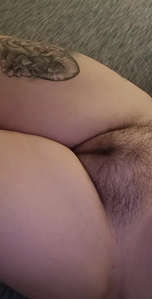 Thick thighs and a cute bush Thick thighs and a cute bush