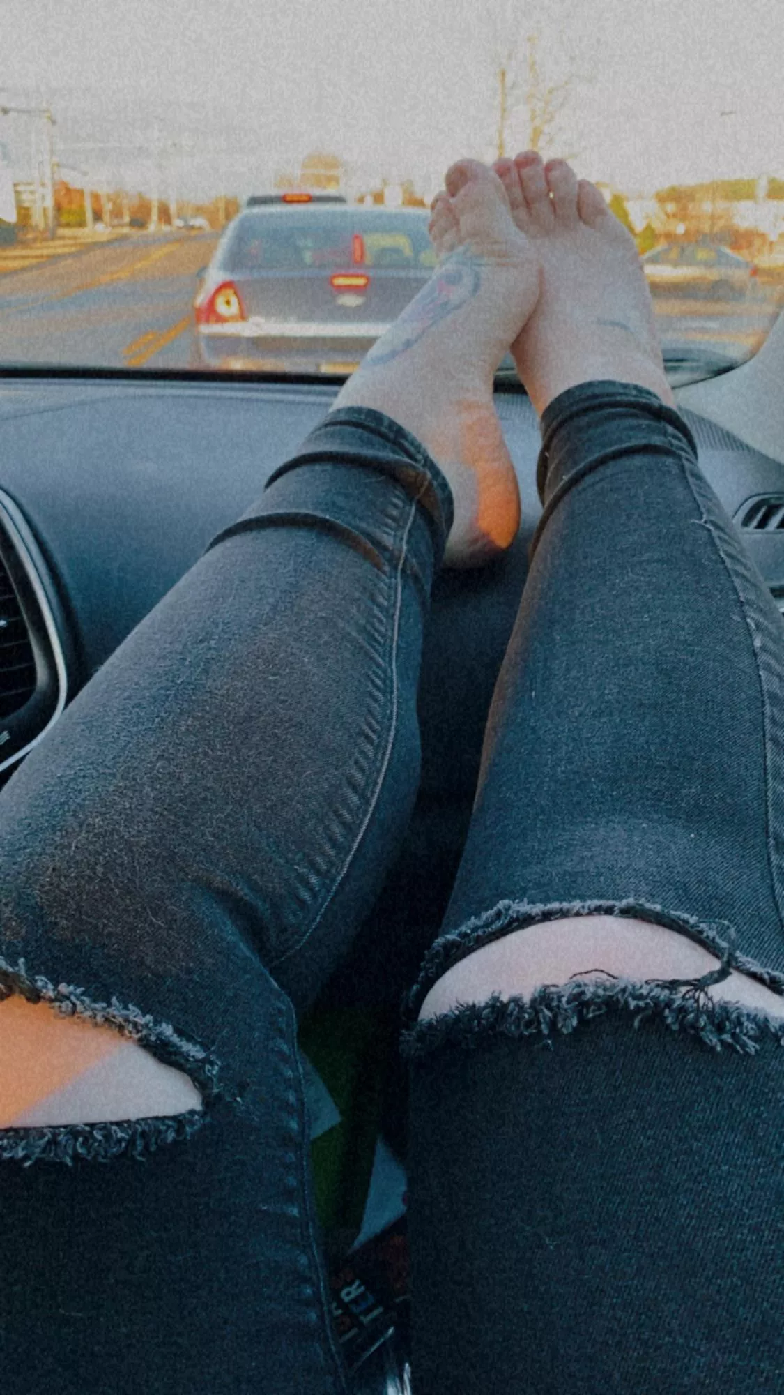 Thick thighs and soles save lives π Thick thighs and soles save lives π