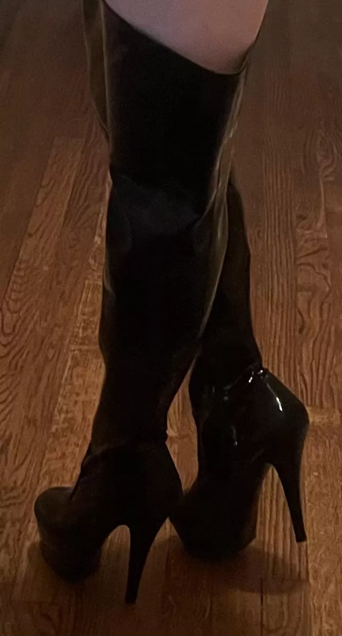 Thigh high boots made in Italy Thigh high boots made in Italy