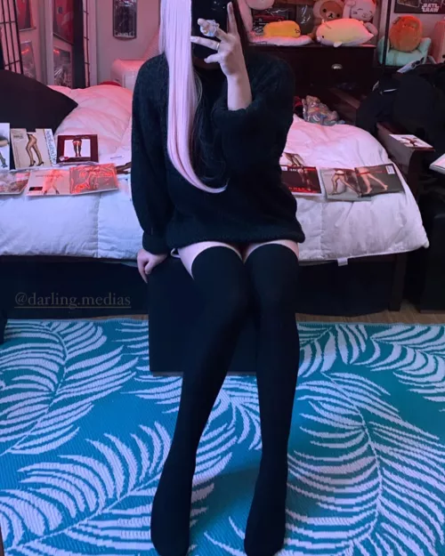 Thigh high socks and a little peak at my collection, ill let you have sex with me with every single pair. ☺️💖 sound like a plan? 🤪 Thigh high socks and a little peak at my collection, ill let you have sex with me with every single pair. ☺️💖 sound like a plan? 🤪