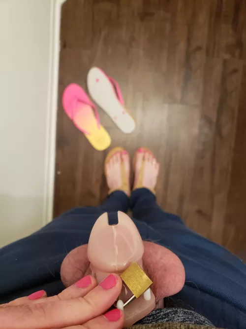 Think I need a smaller cage? Think I need a smaller cage?