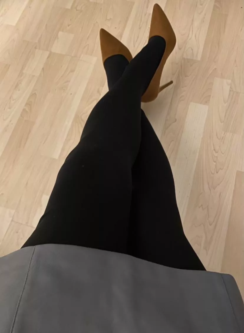 Think my date will mind me mixing black and brown?