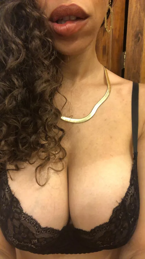 This bra is too small, but it works.. right? This bra is too small, but it works.. right?