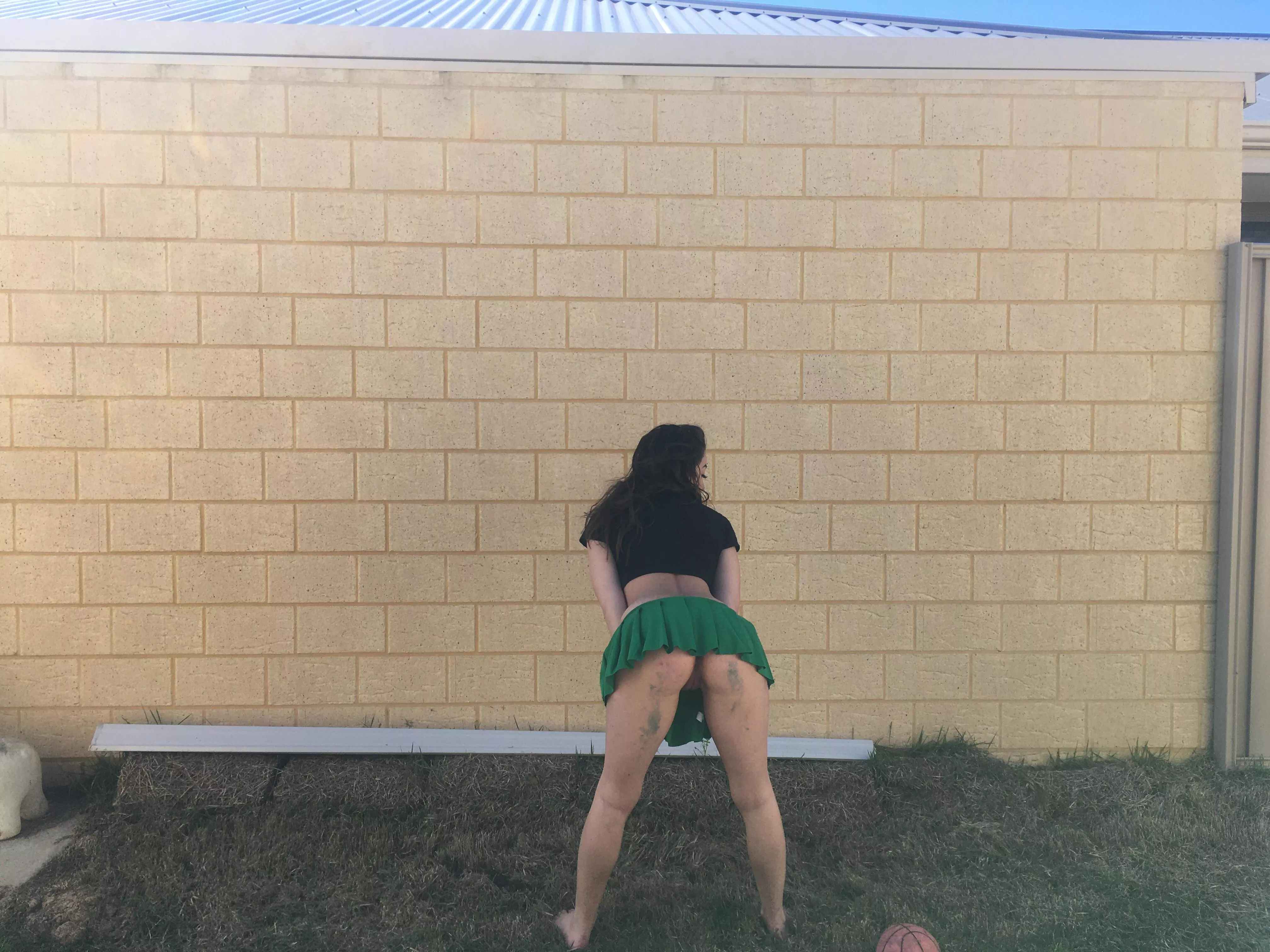 This brick wall isn’t very interesting but could be useful if you’re thinking what I am