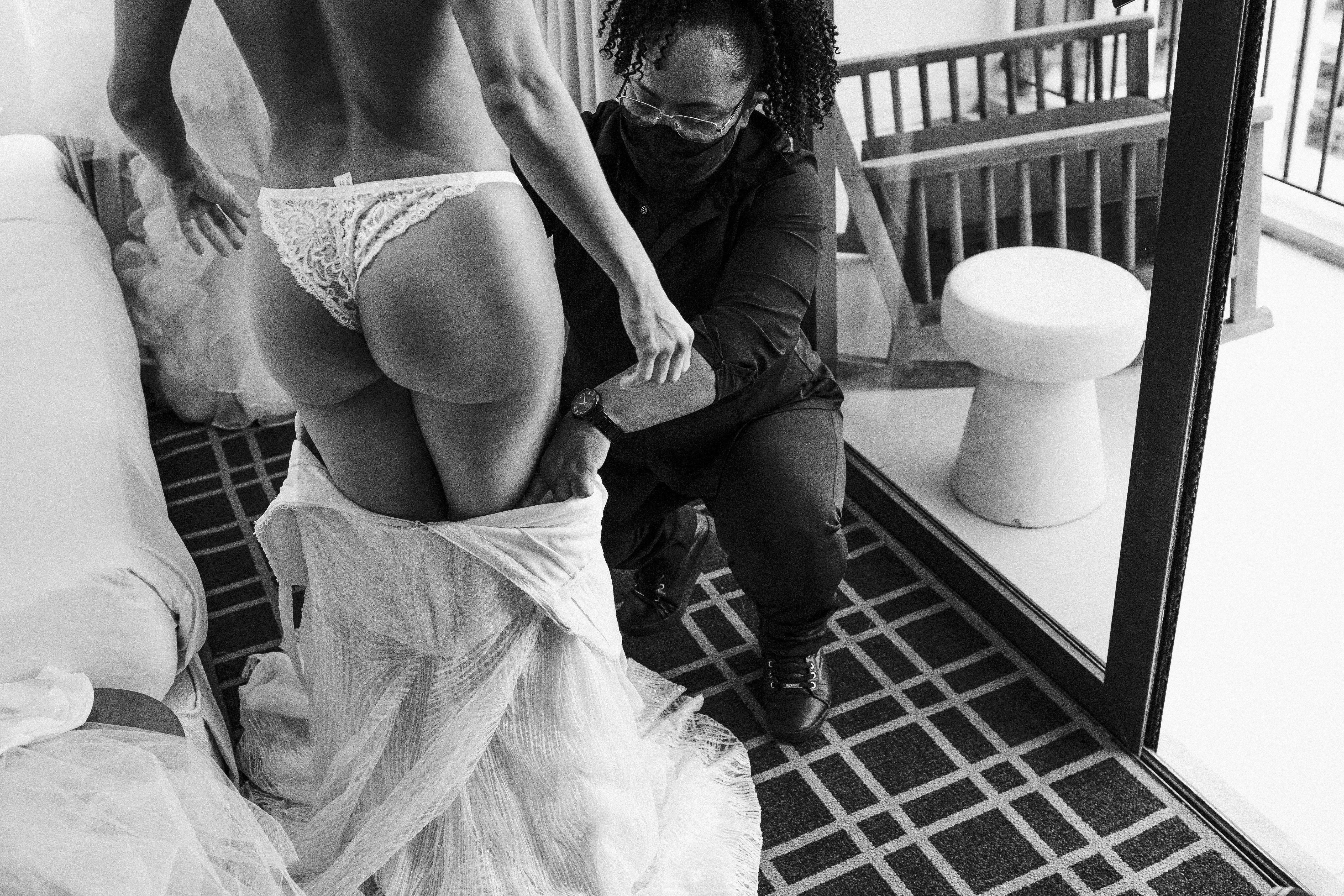 This bride works out (AIC) This bride works out (AIC)