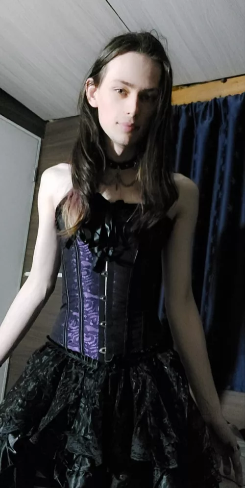 this corset is super tight, just the way I like my clothes.