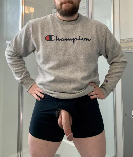 This dad is on his lunch break and the kids are at daycare, so hmu ๐