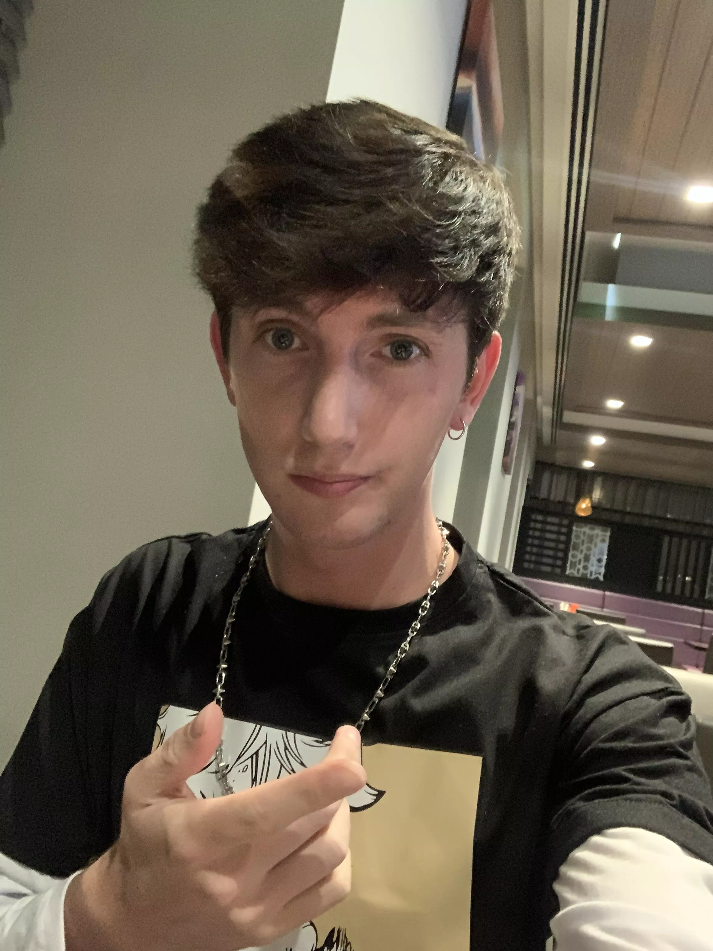 this dumbass Irish boy is moving to Canada in less than 2 days and I’m still not packed 😅