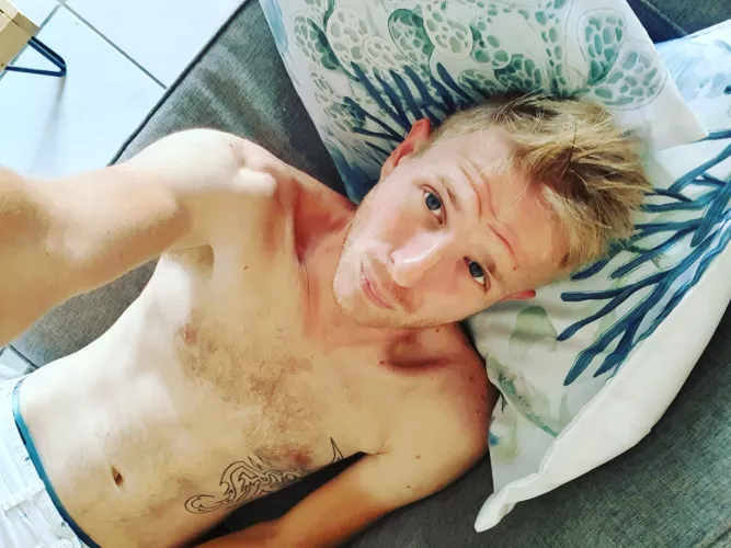 This guy, just can't with the heat ha ha ... Boyfriend applications (that made me think of all the wrong things, ha ha - 1) moist 🤣 2) sweaty 😅 lol This guy, just can't with the heat ha ha ... Boyfriend applications (that made me think of all the wrong things, ha ha - 1) moist 🤣 2) sweaty 😅 lol