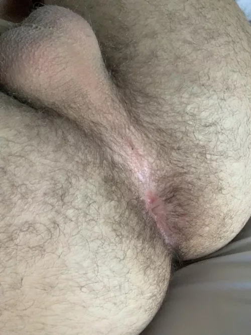 This hairy hole needs you bro ;)