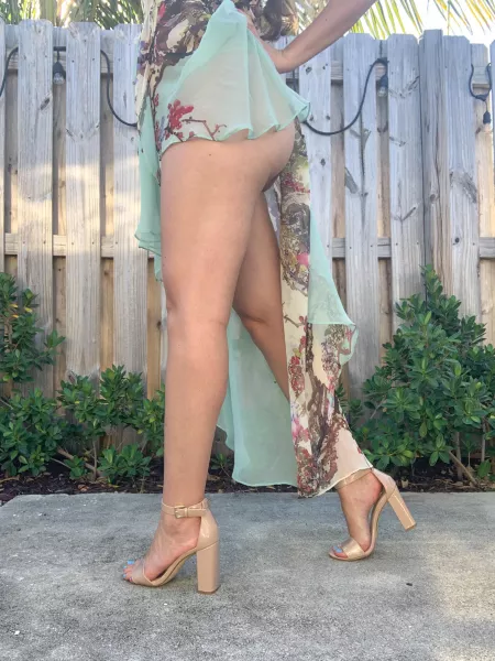 This high low dress is perfect for spring, right?