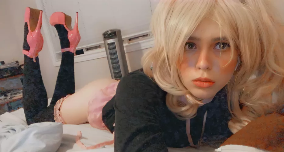 This is a proper way of sissy bitches like my slave Tiffany should be when they are just chilling waiting for orders 😈