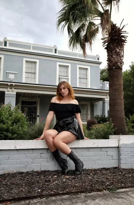 This is definitely my favourite photo of this outfit! I feel like Lana del Rey This is definitely my favourite photo of this outfit! I feel like Lana del Rey