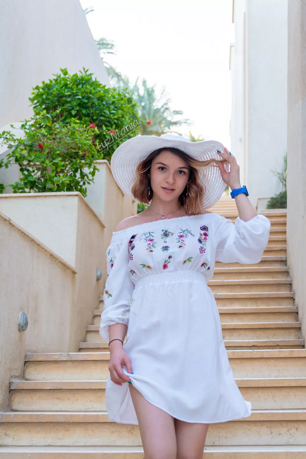 This is me IRL :) I hope you find me hot even I'm dressed ??