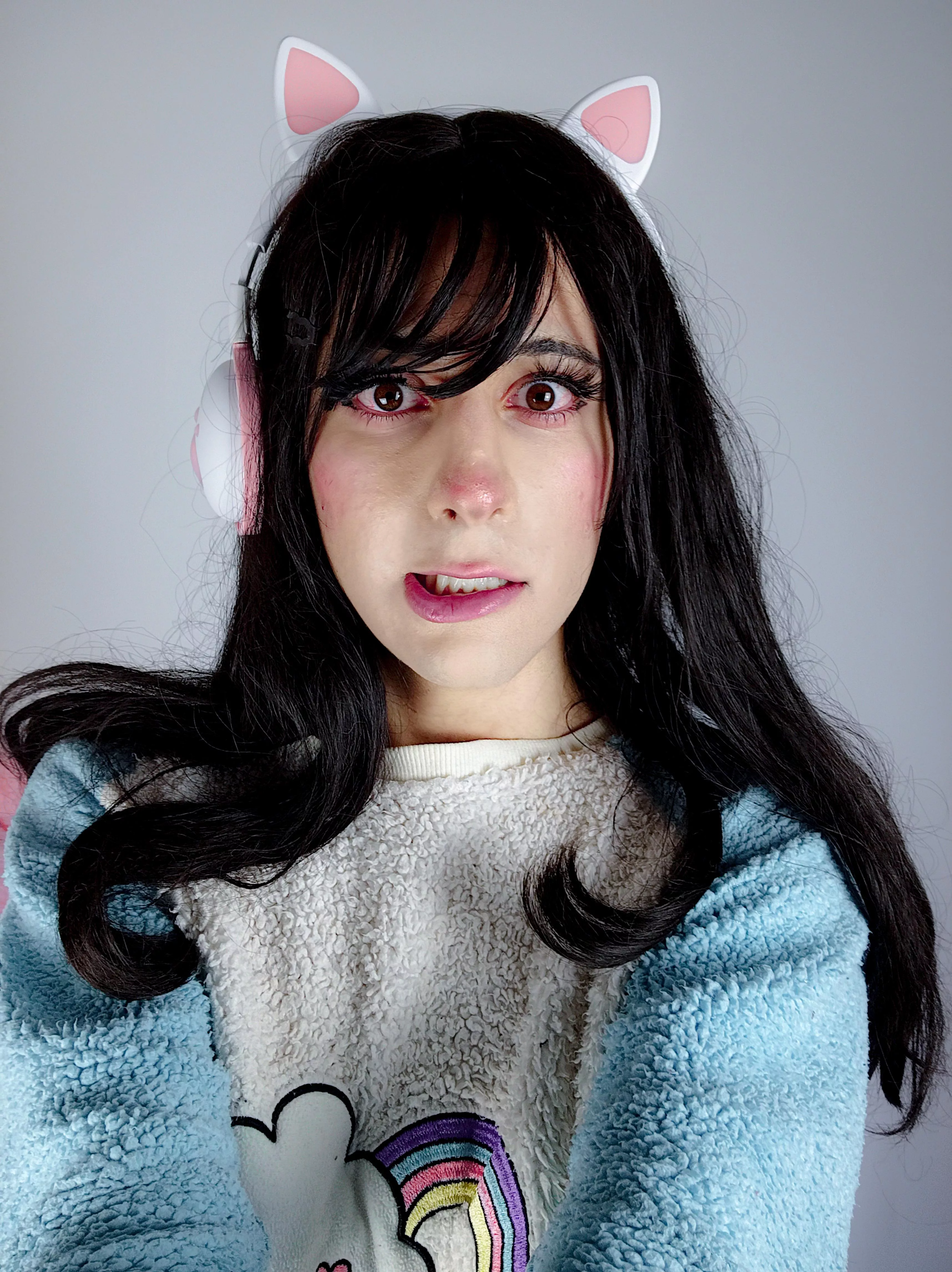 This is my official coming out : Im trans and im thanking everyone in this community for encouraging me 💕🐰 ily(╯︵╰,)