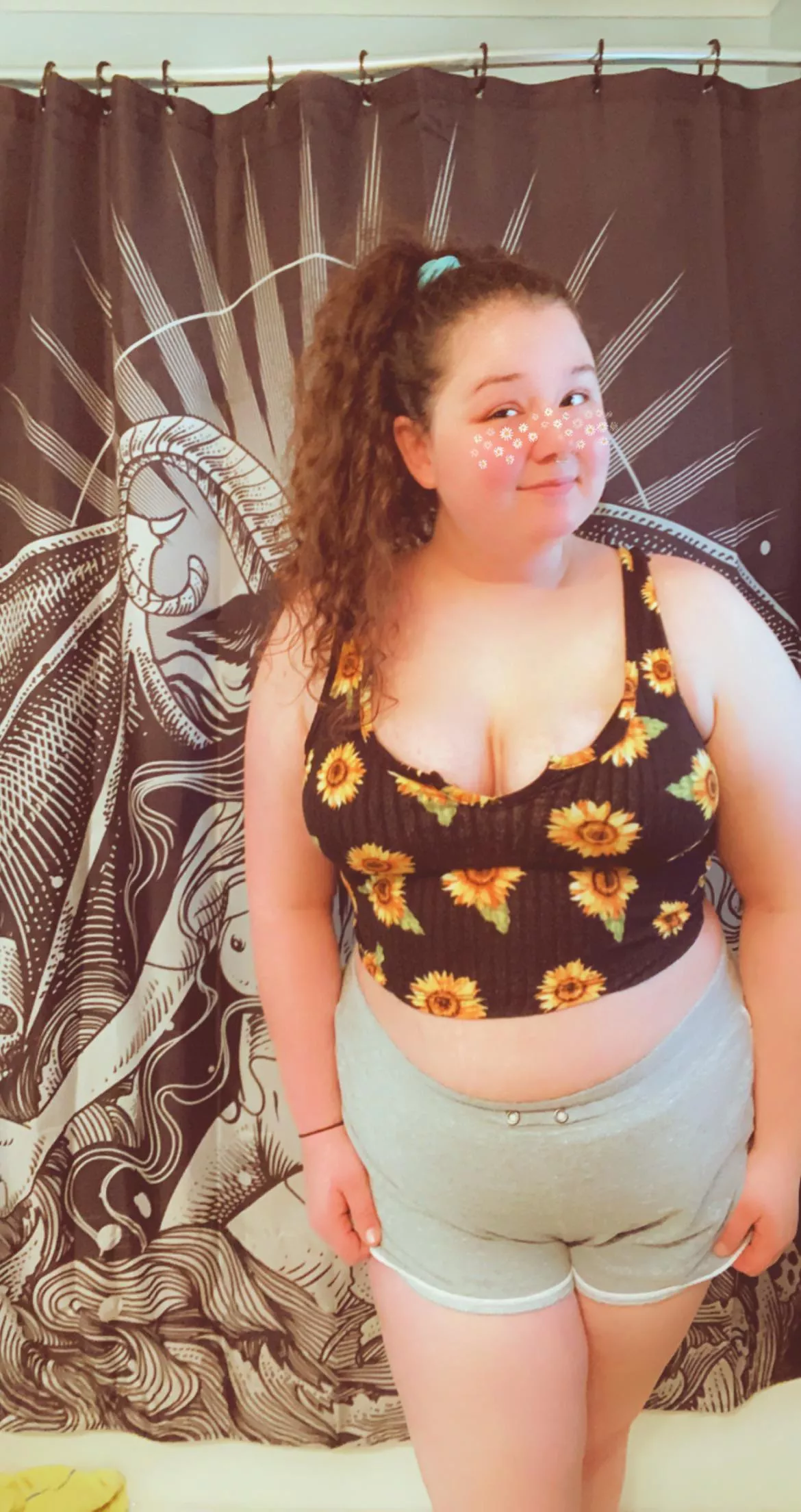 This is one of my favorite shirts 🌻