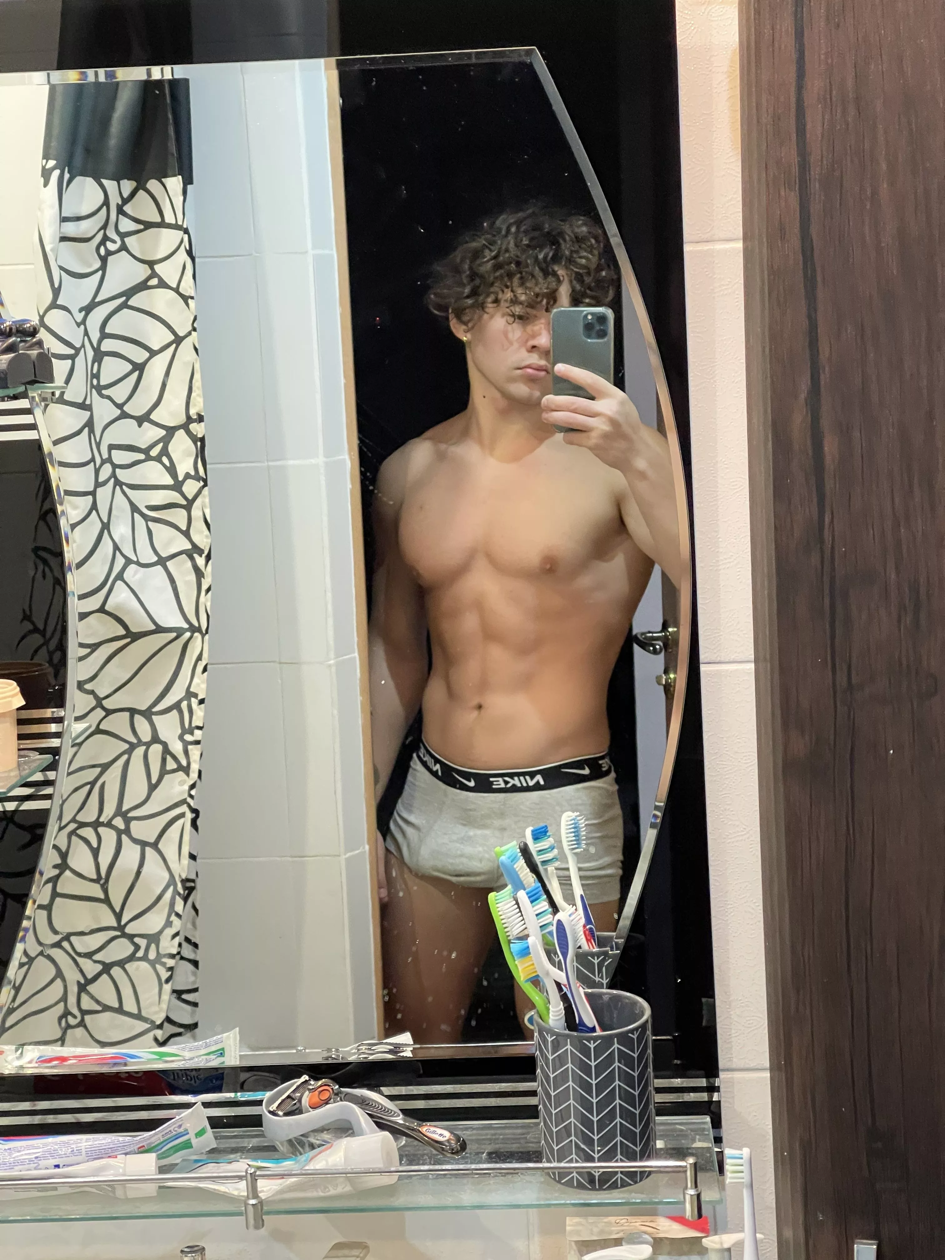 this is what you wake up to when i invite you over for netflix-and-fuckingallnight