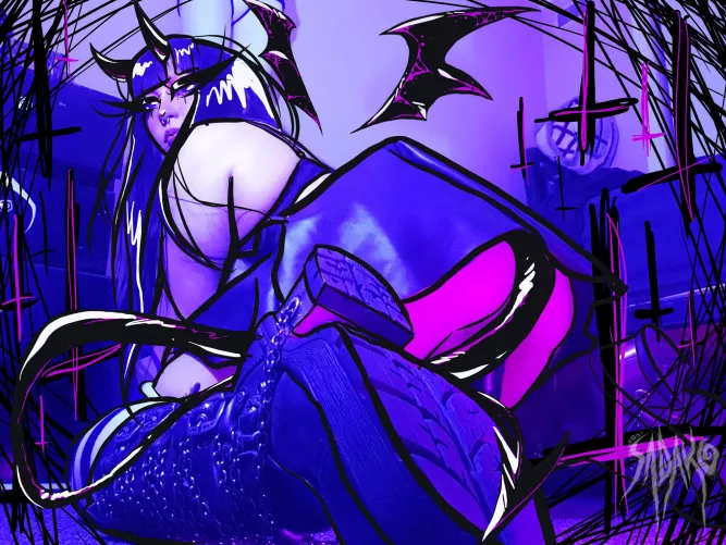 This little devil just wants to ride you 🖤