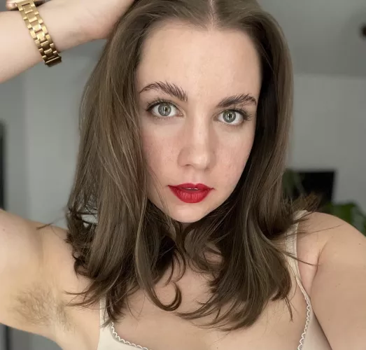 This might be my new favorite shade of lipstick.