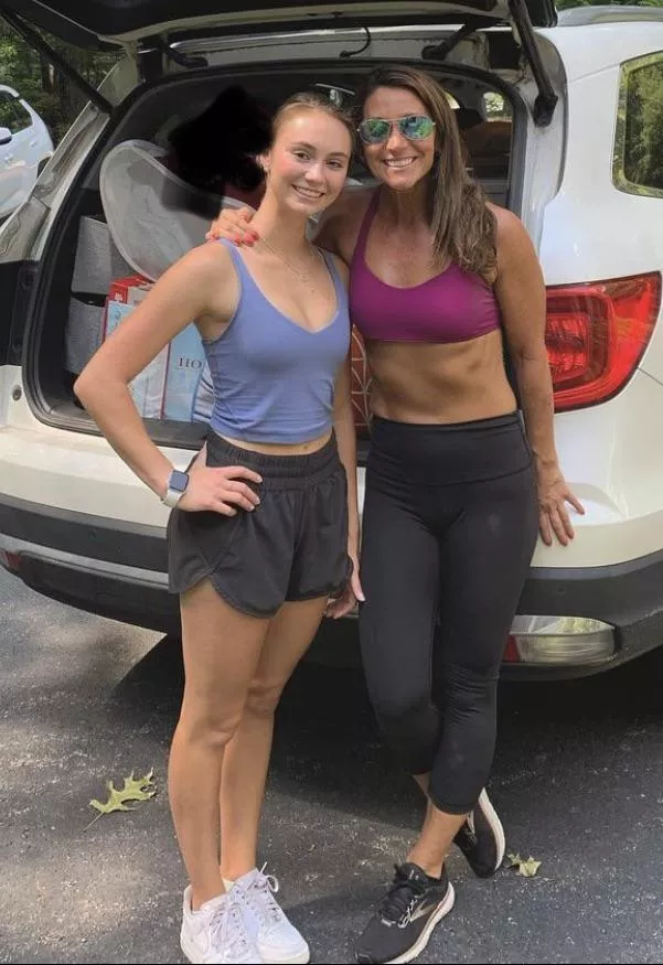 This mom is 🔥🔥🔥. I’m sure they didn’t lift a finger on move in day. This mom is 🔥🔥🔥. I’m sure they didn’t lift a finger on move in day.