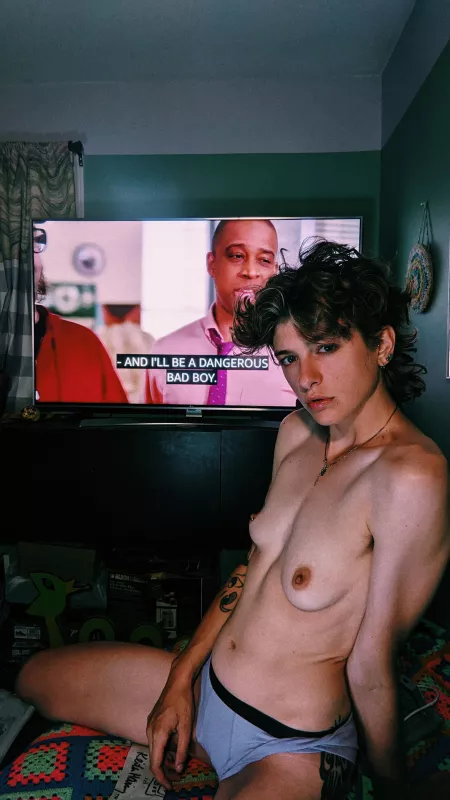 This photo is just missing my strap on...featuring perfectly timed captions on the tv π
 This photo is just missing my strap on...featuring perfectly timed captions on the tv π