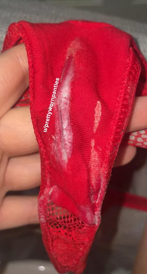 This picture was after an hour wear being at the gym then after a full days wear I posted them to their new owner. I’m so excited to see them on him 🥰💗💌