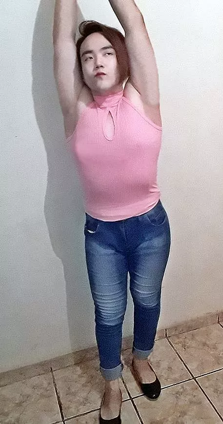 This pink blouse is so cute 👚