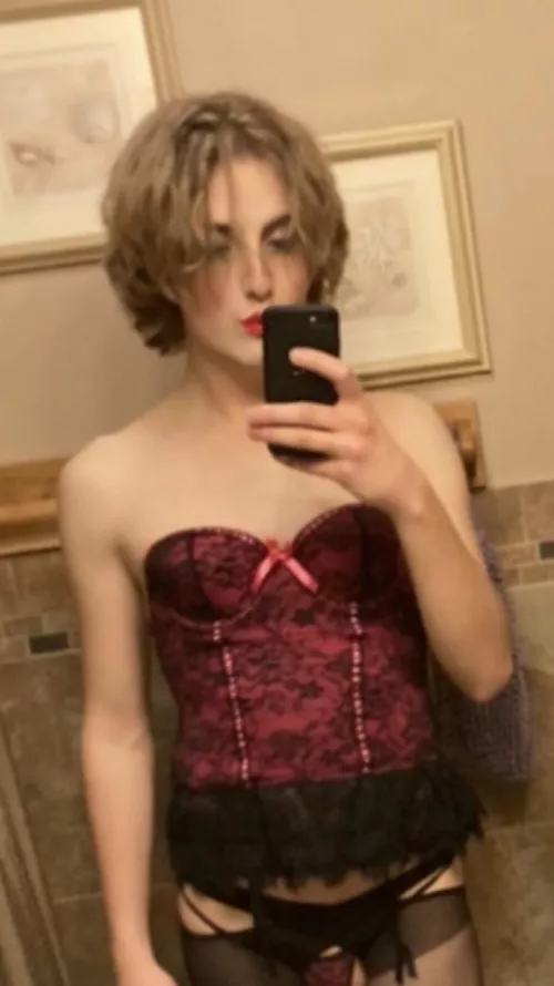 This post got removed from r/crossdressing, so this is take 2!π Iβm Chloe, new to this sub lmk what you think! β€οΈβ€οΈ