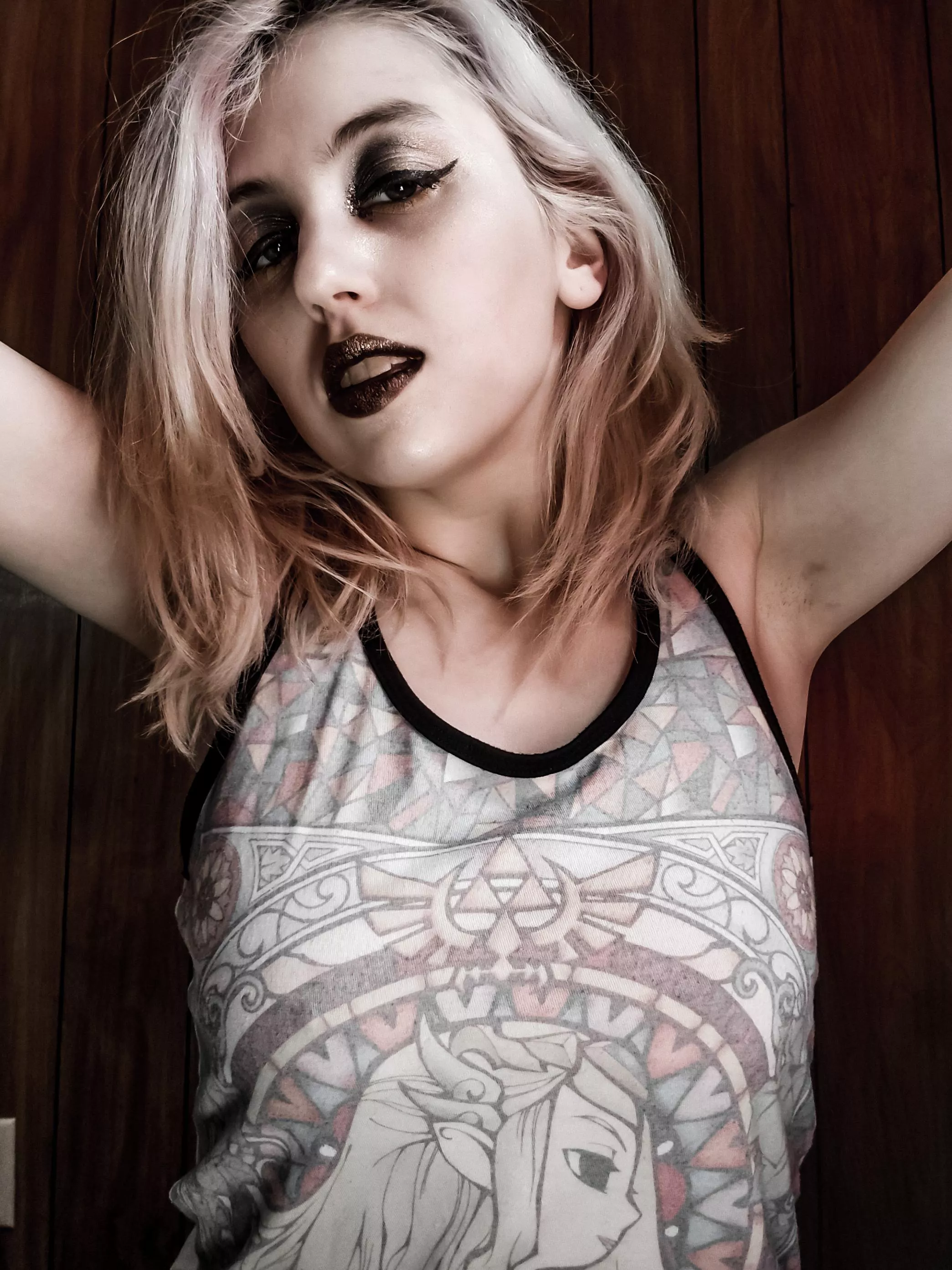 This saying a friendly little hello ?