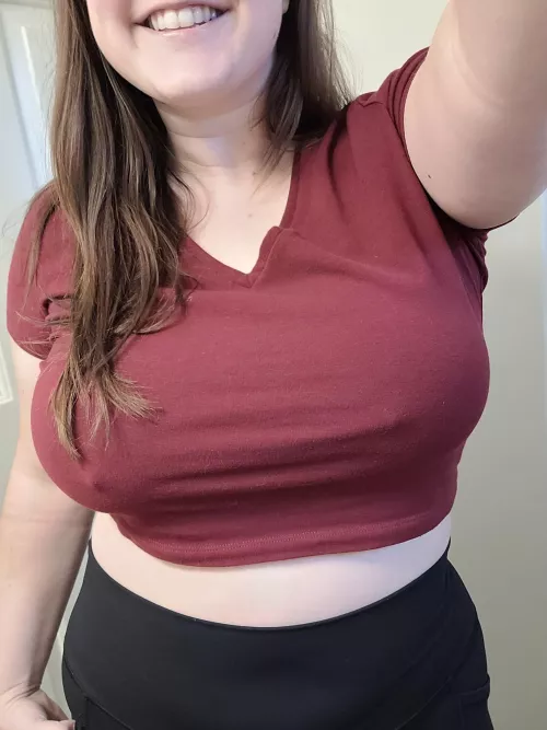 This shirt gives me cartoon boobs IRL?
