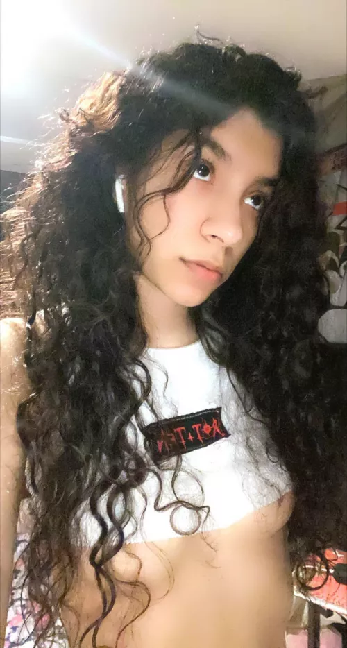 this shirt is very risky lol