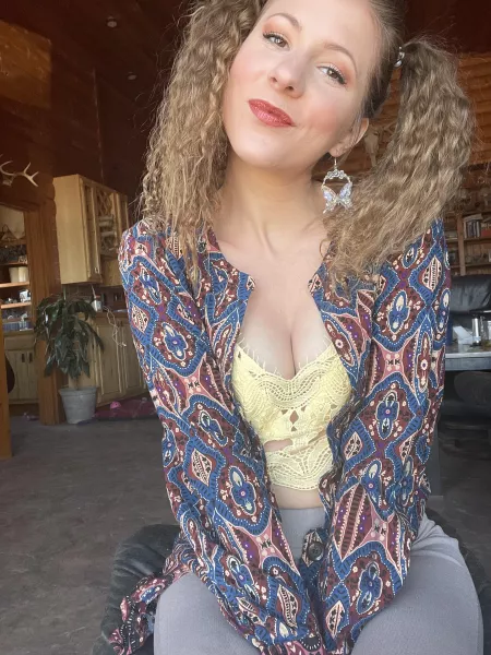 This shirt makes my hippie heart happy π