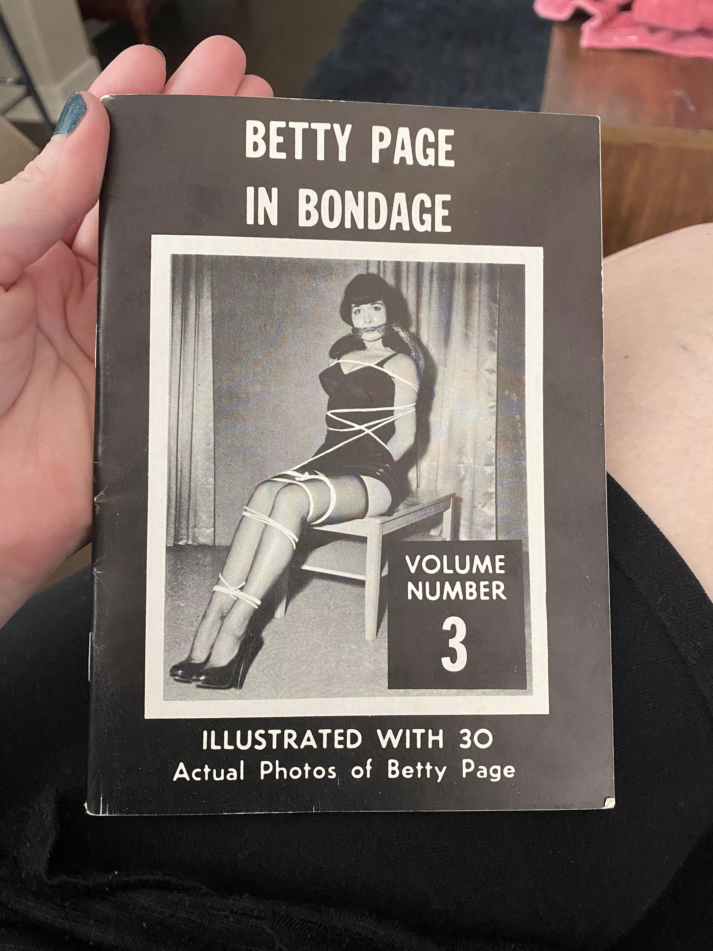 Fun Betty nude photos
