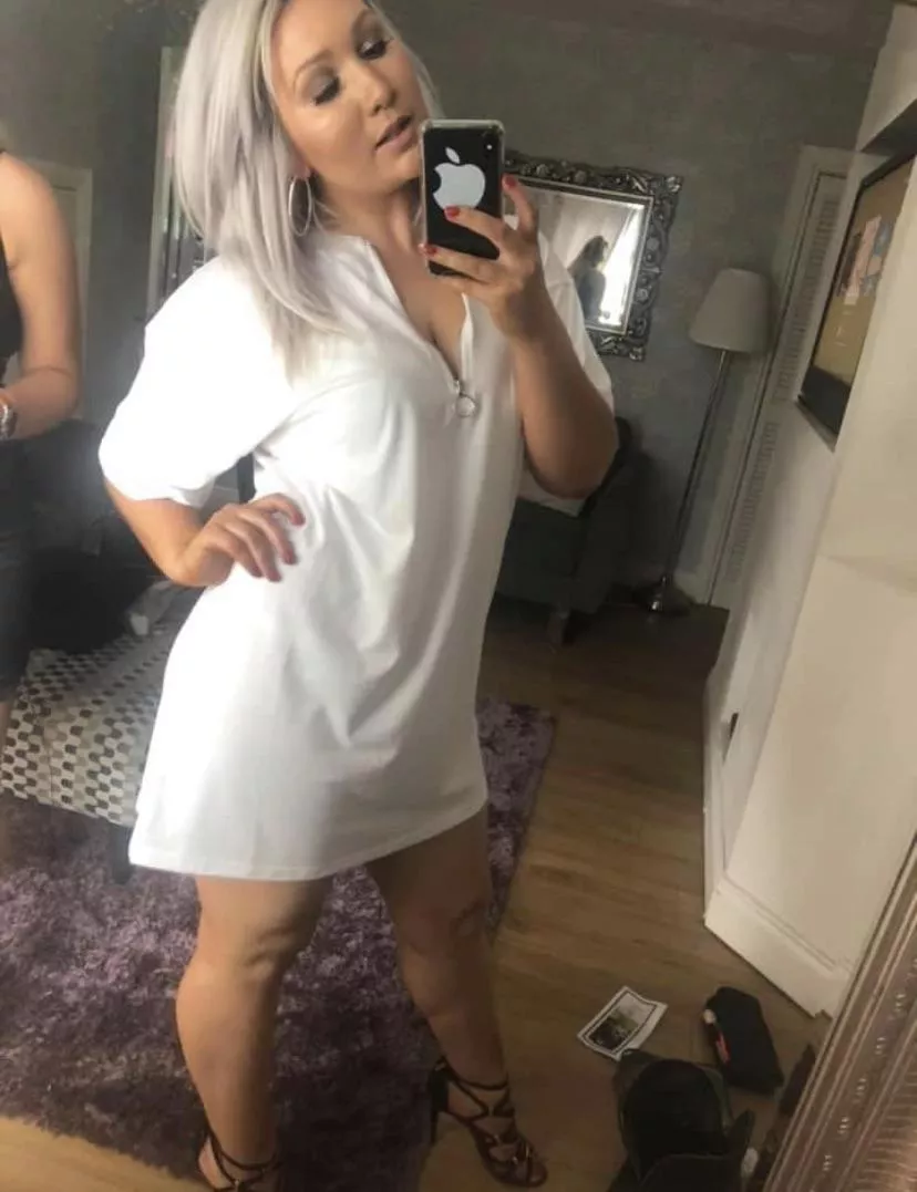 This was my mommy’s costume, she wouldn’t say what she was going as! What do you guys think she went as?