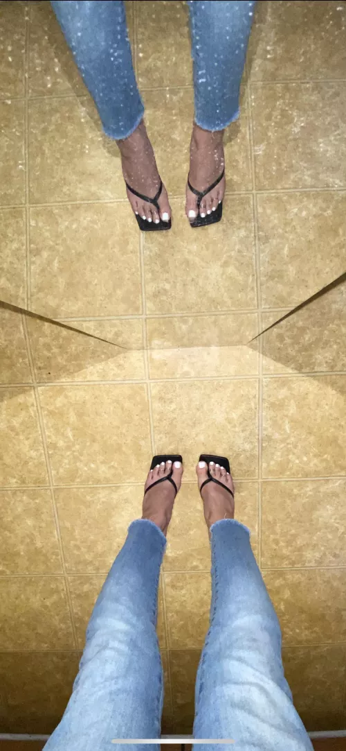Thong heels anyone? Thong heels anyone?