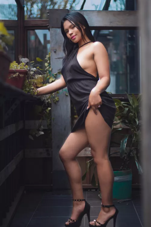Those heels are so attractive as well as the whole picture Those heels are so attractive as well as the whole picture