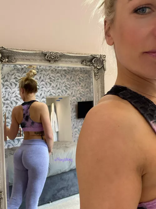 Those squats seem to be working πͺπΌπ (38F)