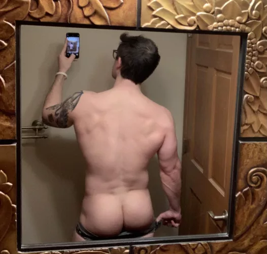 Thought I looked decent as I was taking off my compression shorts ¯\_(ツ)_/¯