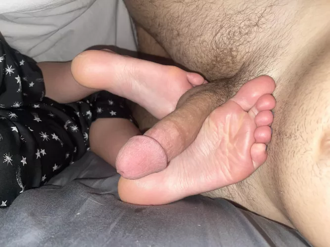 Thought Iโd warm her feet up this morning๐