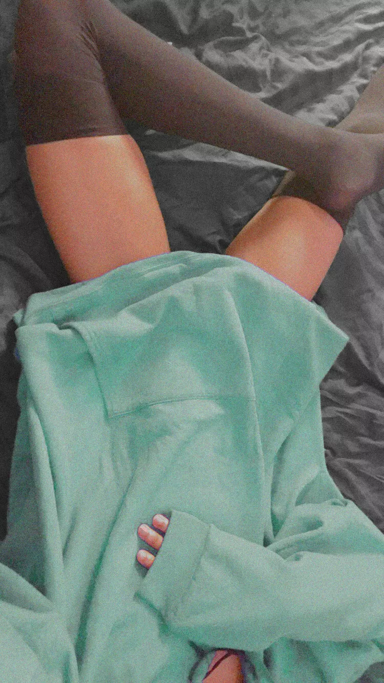 Oversized hoodie porn