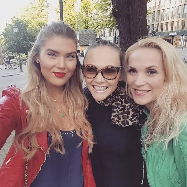 Three generation of beauty Three generation of beauty