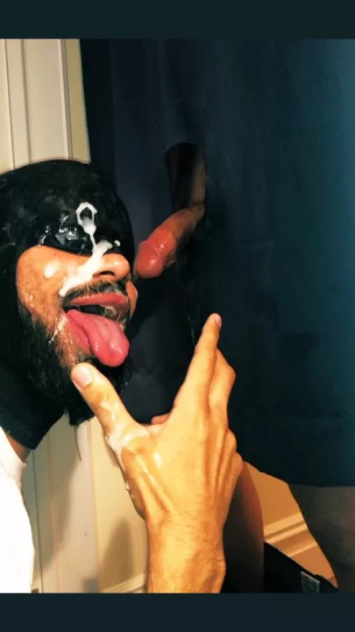 Thug Gloryhole Thug Gloryhole