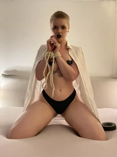 tied up, would you help me open the knot? Or would you do something else? ;) tied up, would you help me open the knot? Or would you do something else? ;)