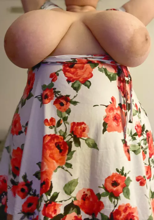 Tig ol Bitties 😛 Can you believe they’re an L!! 🍈🍈 (OC)