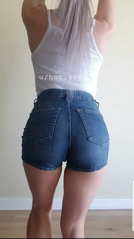 Tight blue jeans are my favourites Tight blue jeans are my favourites