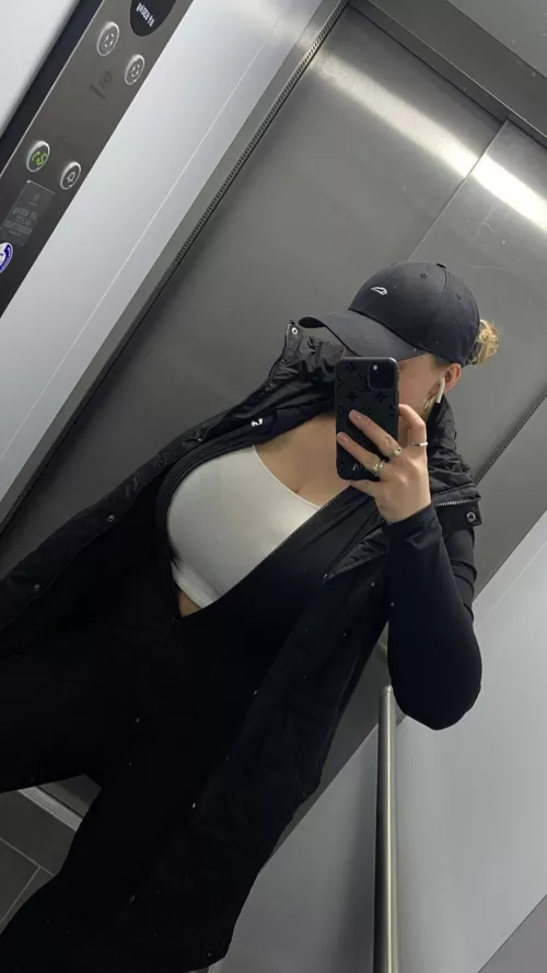 Tight fit Tight fit