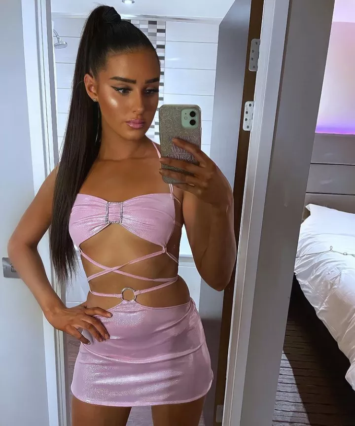 Tight in pink