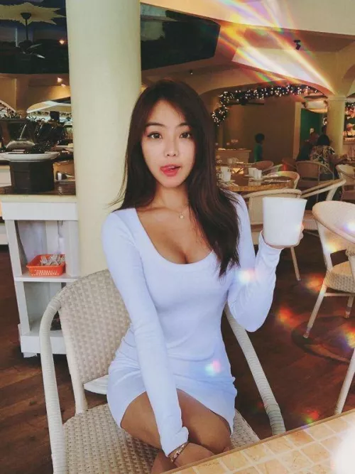 Tight in white Tight in white
